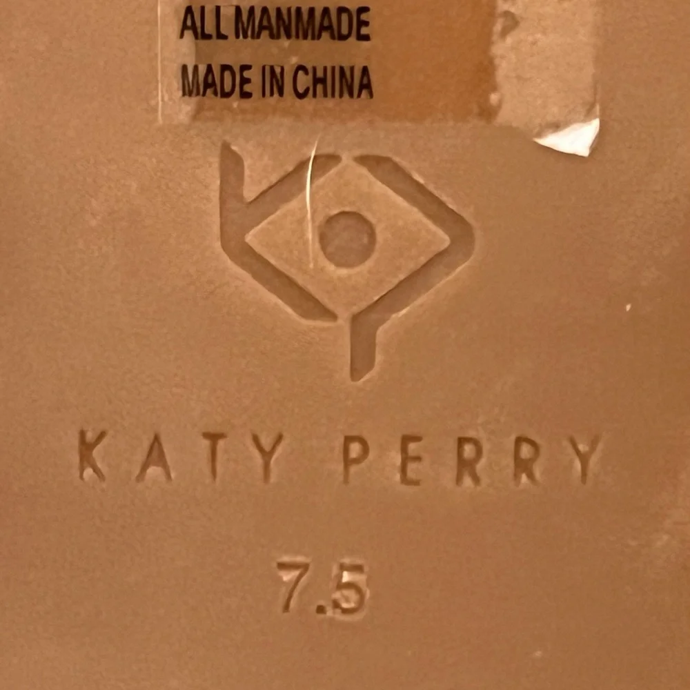 Katy Perry Collection Gold Metallic Slides Size 7.5 Stunning Summer Sandal NIB